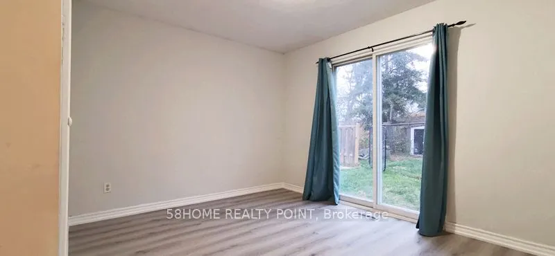 4 Pilkington Crescent, #Main Fl