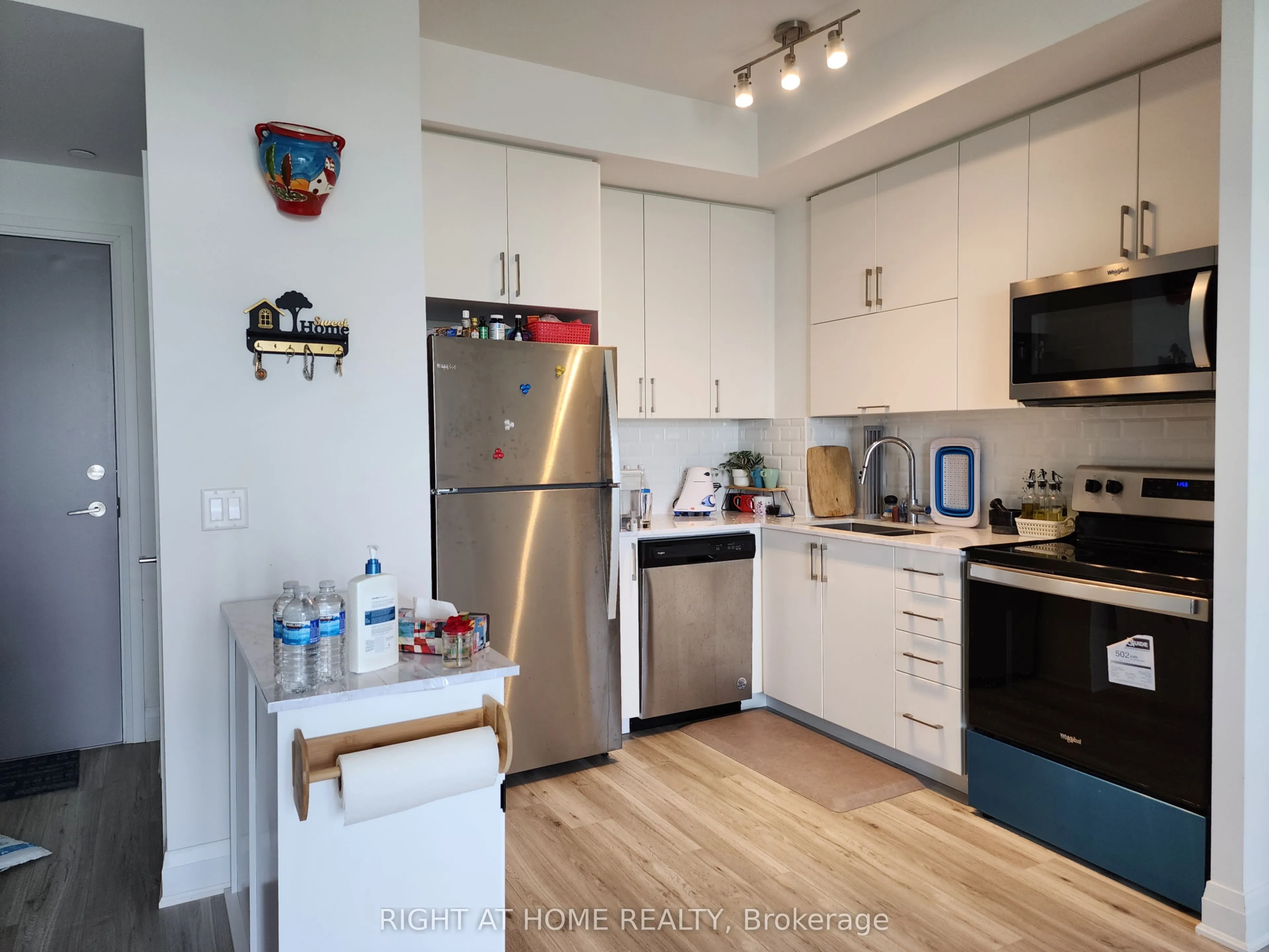 3220 Sheppard Avenue E, #1702
