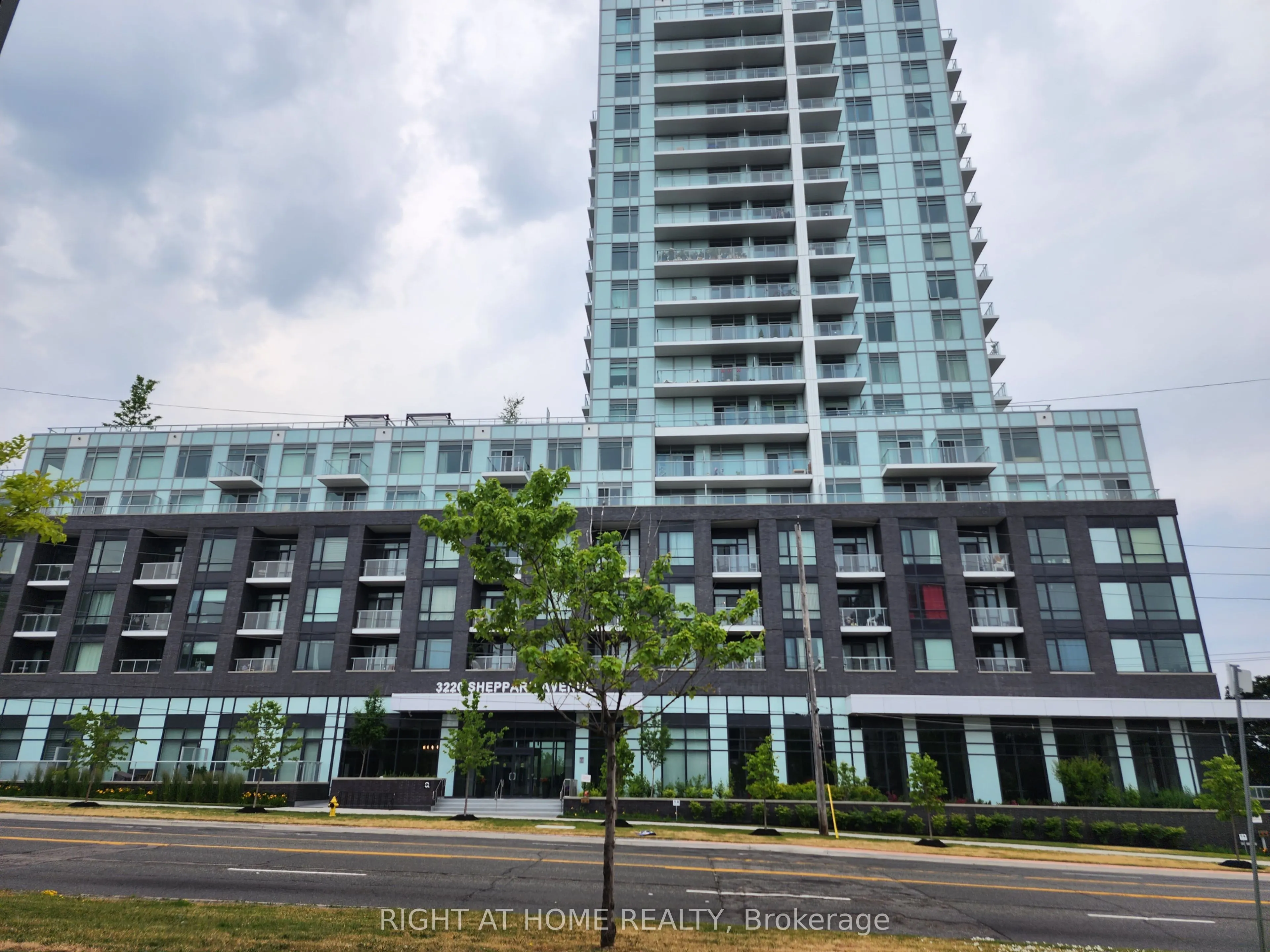 3220 Sheppard Avenue E, #1702