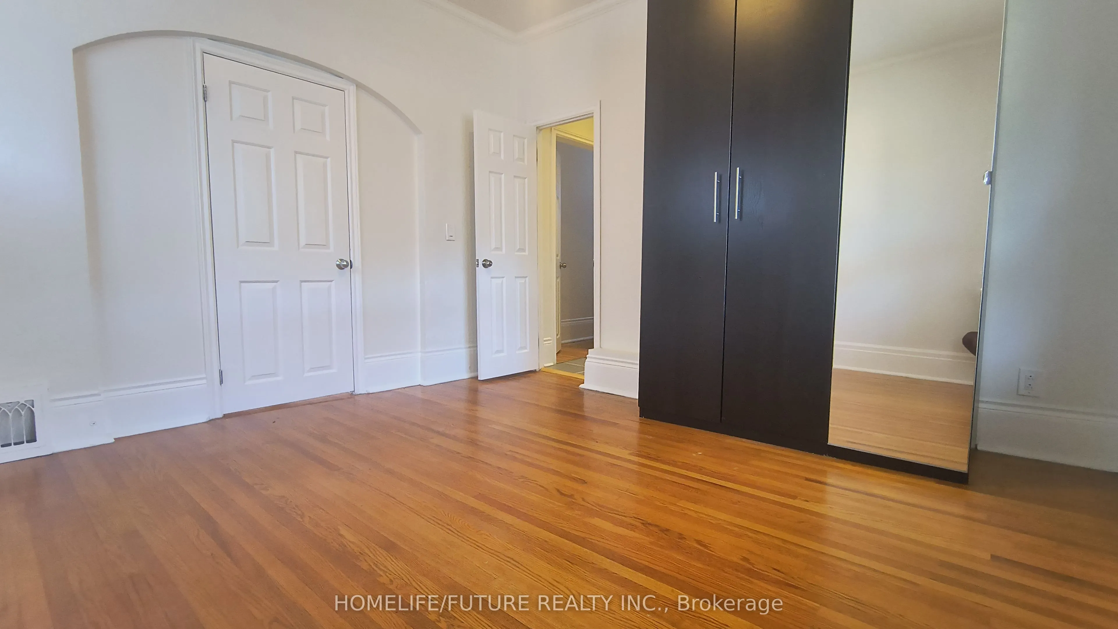 92 Adelaide Avenue E, #Unit 1