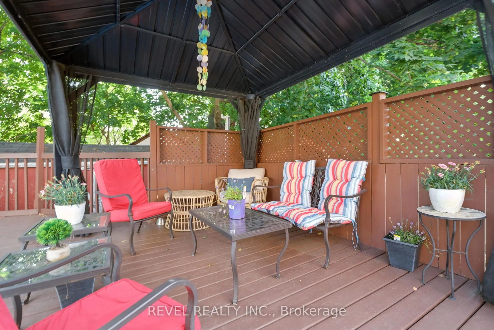 57 Rosehill Boulevard