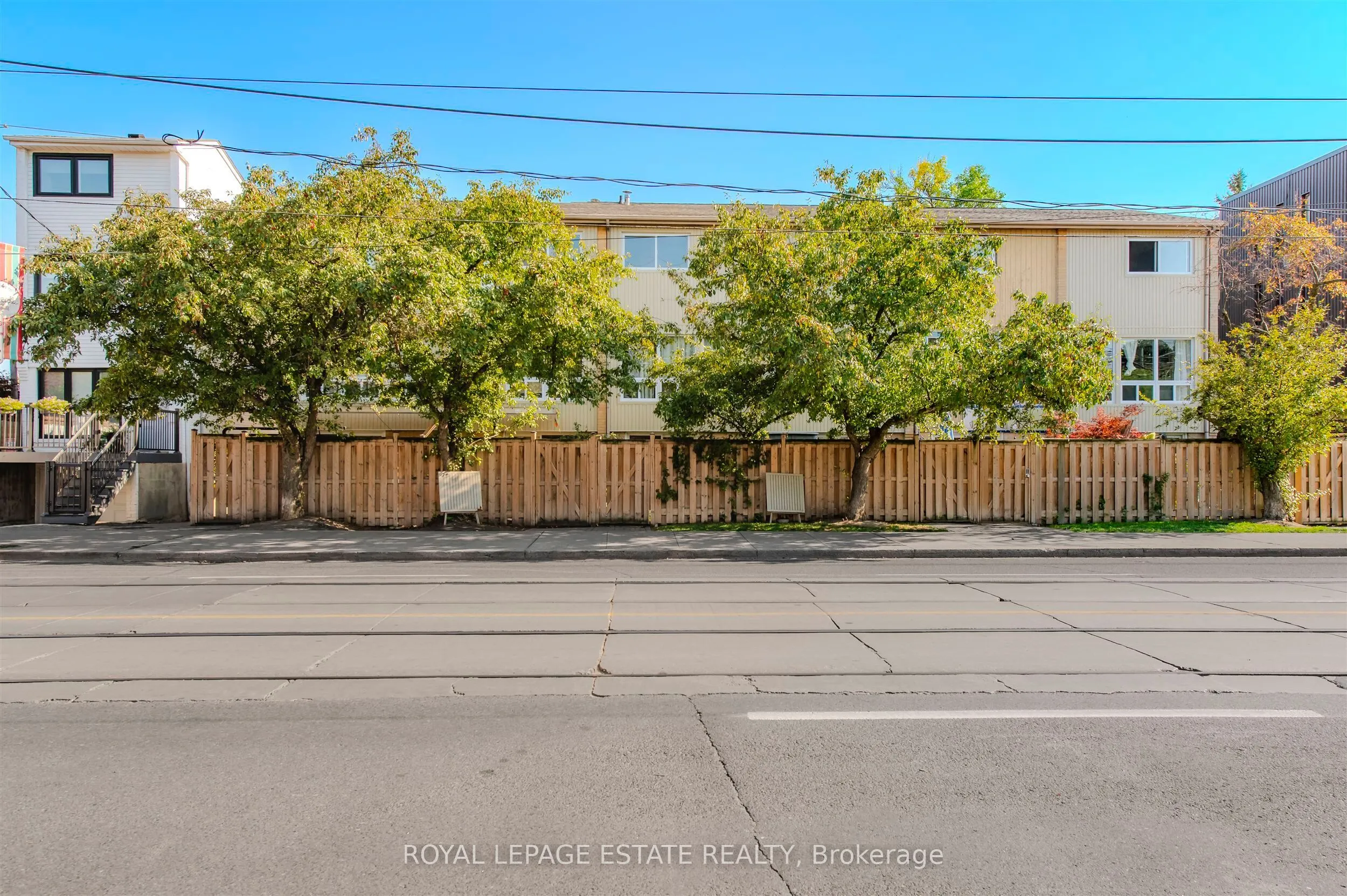 1209 Queen Street E, #32