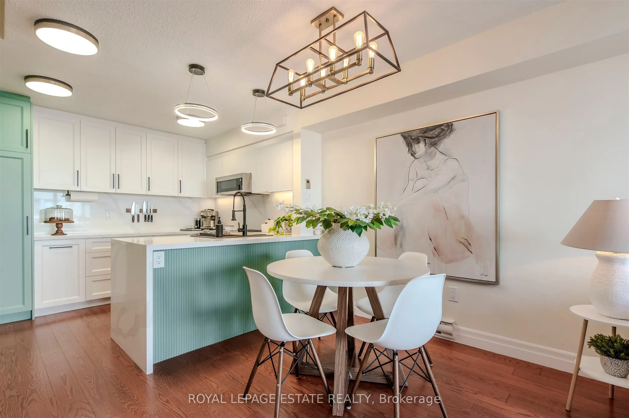 1209 Queen Street E, #32