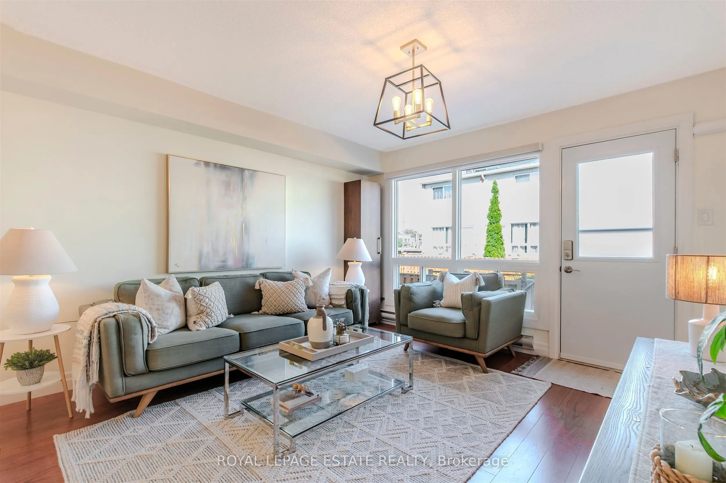 1209 Queen Street E, #32