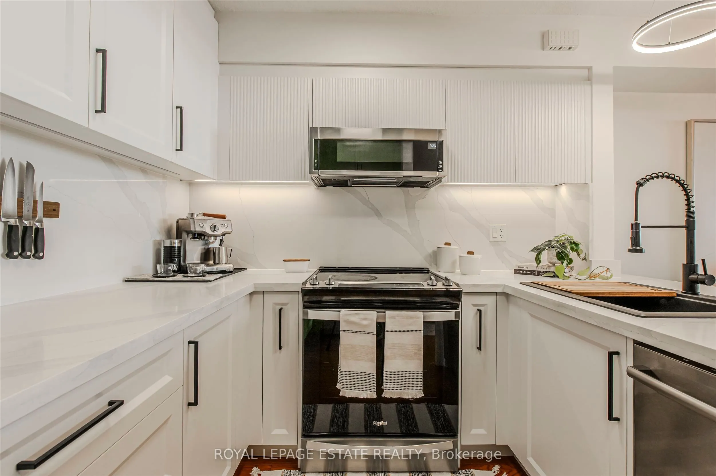 1209 Queen Street E, #32