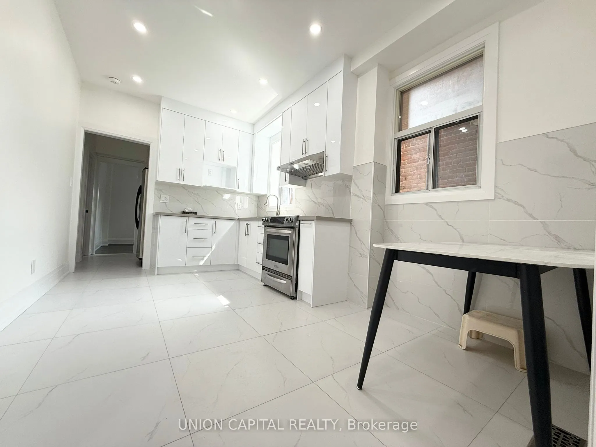1087 GERRARD Street E, #Main