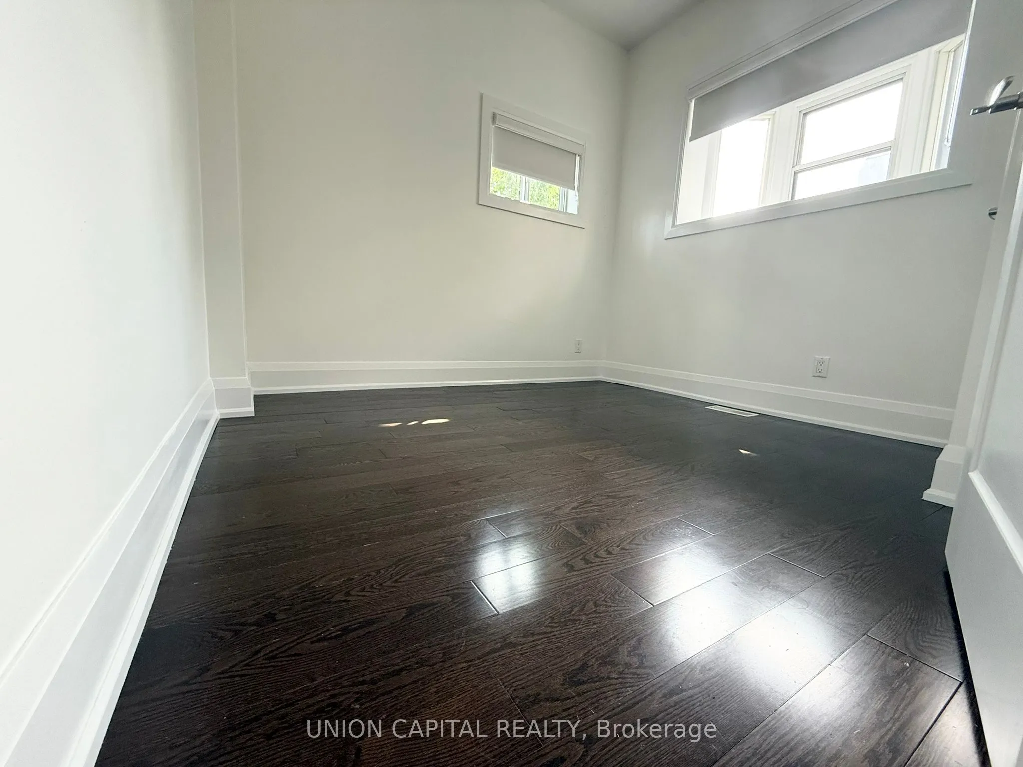 1087 GERRARD Street E, #Main