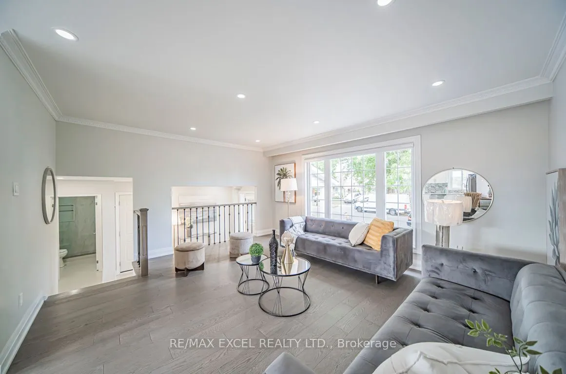 106 Alexmuir Boulevard