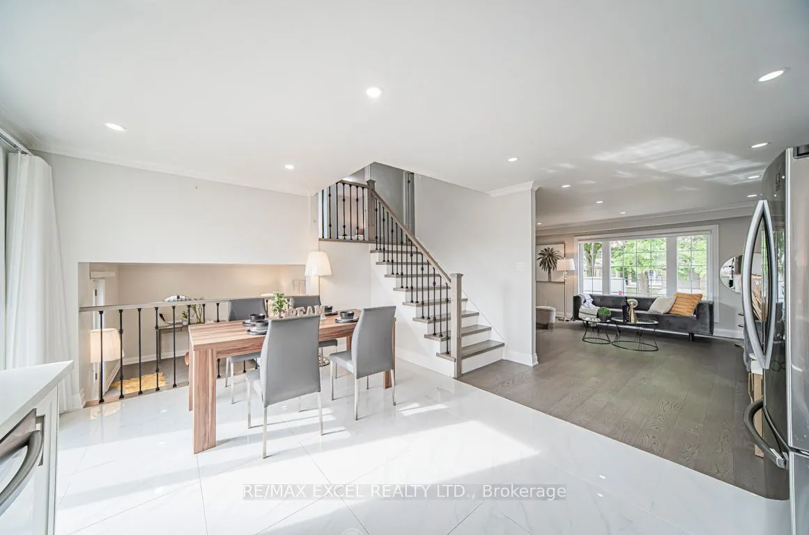 106 Alexmuir Boulevard