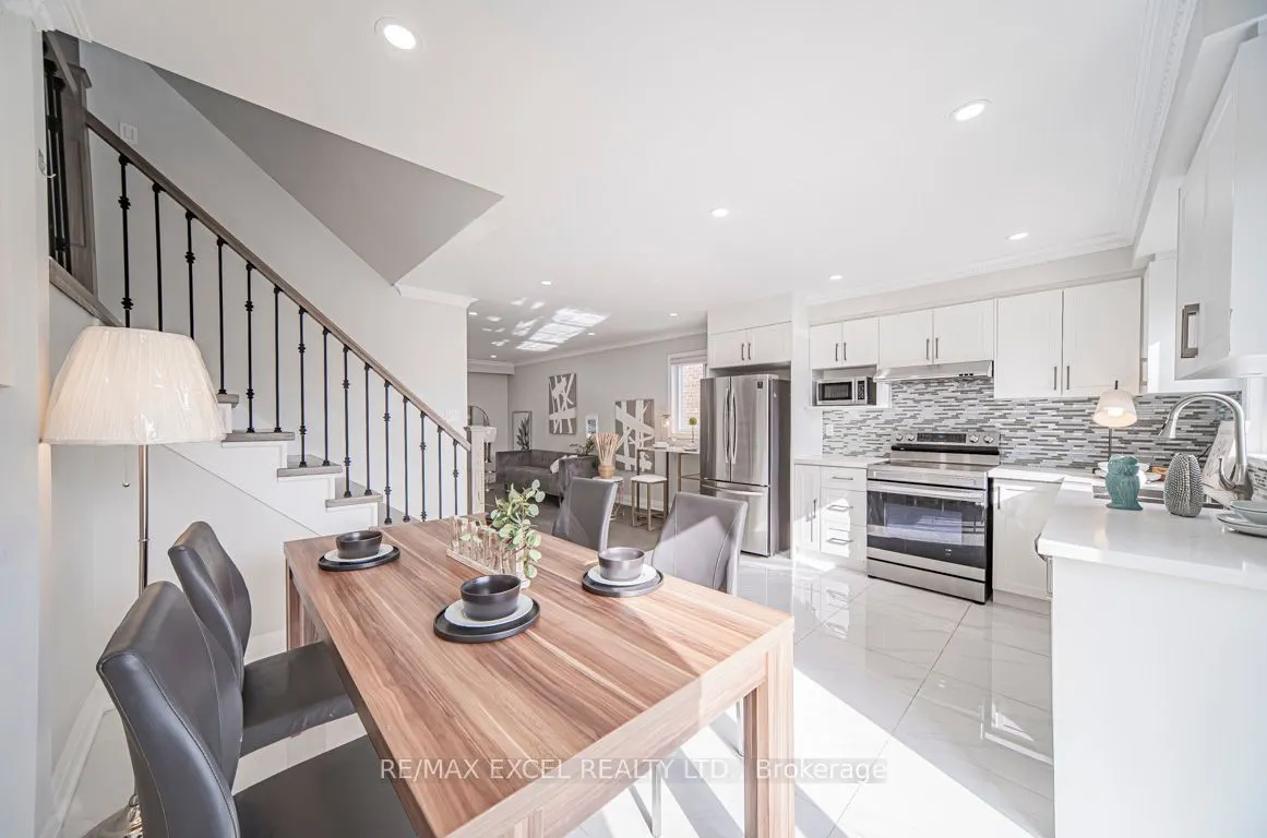 106 Alexmuir Boulevard