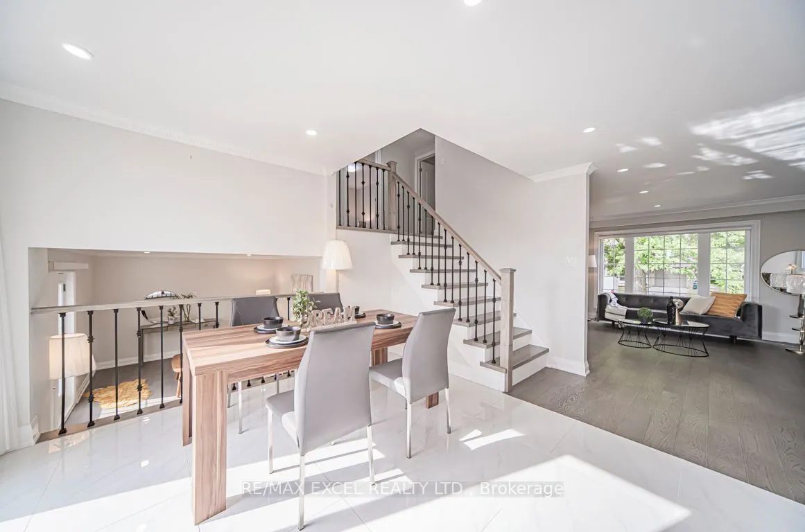 106 Alexmuir Boulevard