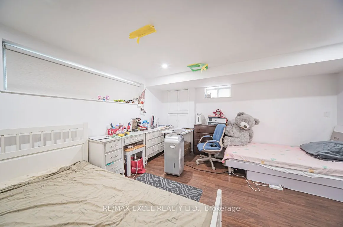 106 Alexmuir Boulevard