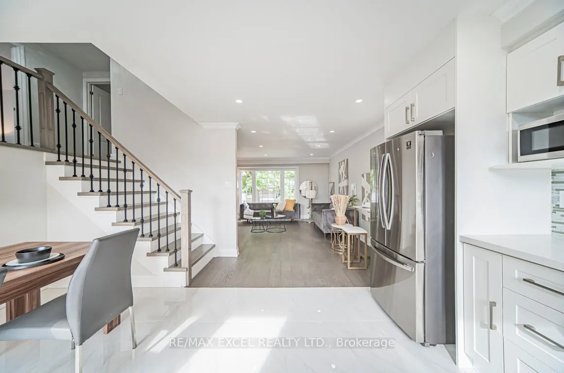 106 Alexmuir Boulevard