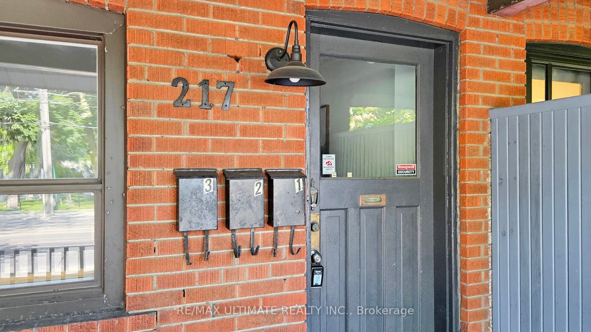 217 Kingston Road