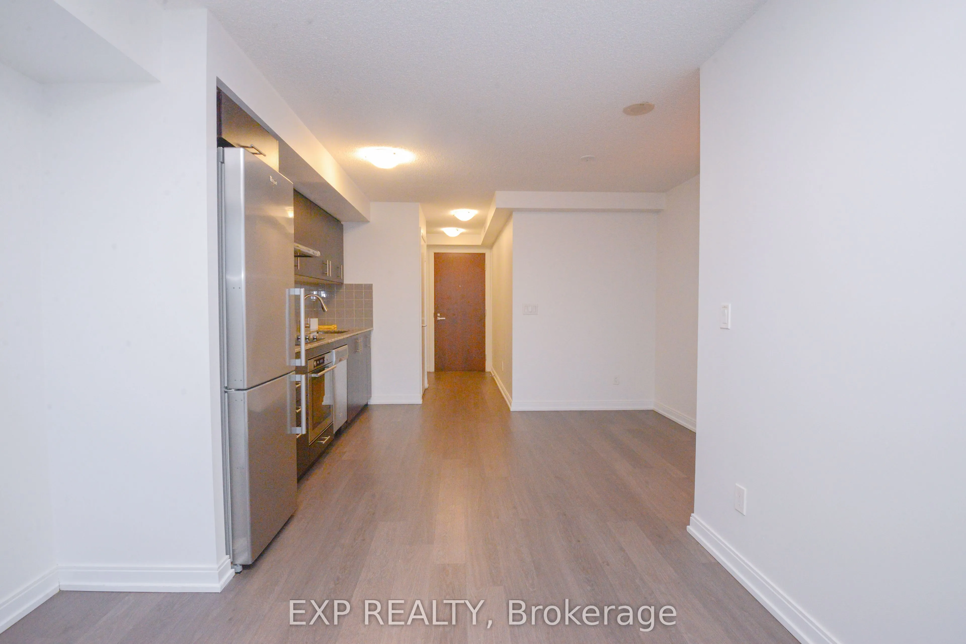 255 Village Green Square, #1009