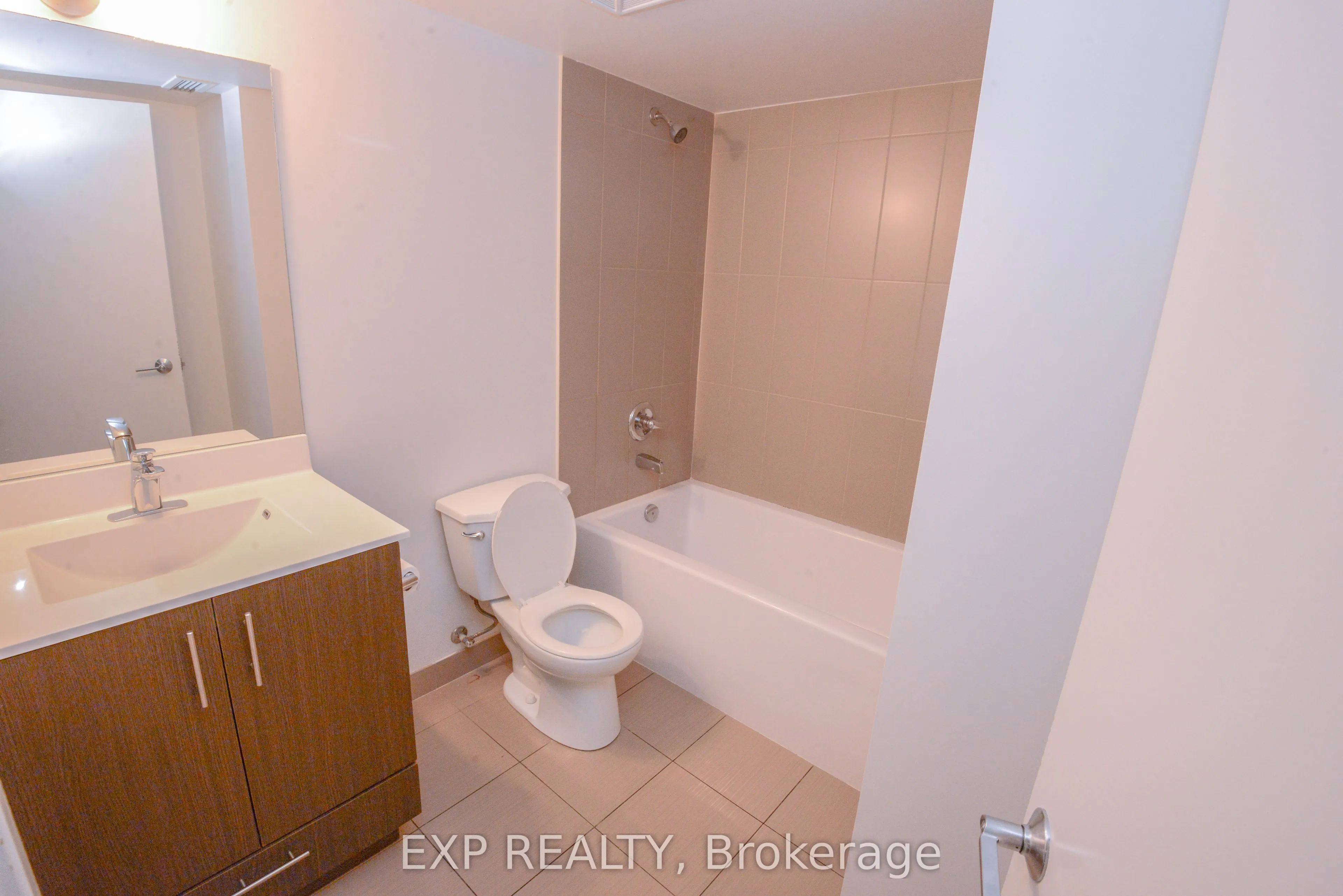 255 Village Green Square, #1009