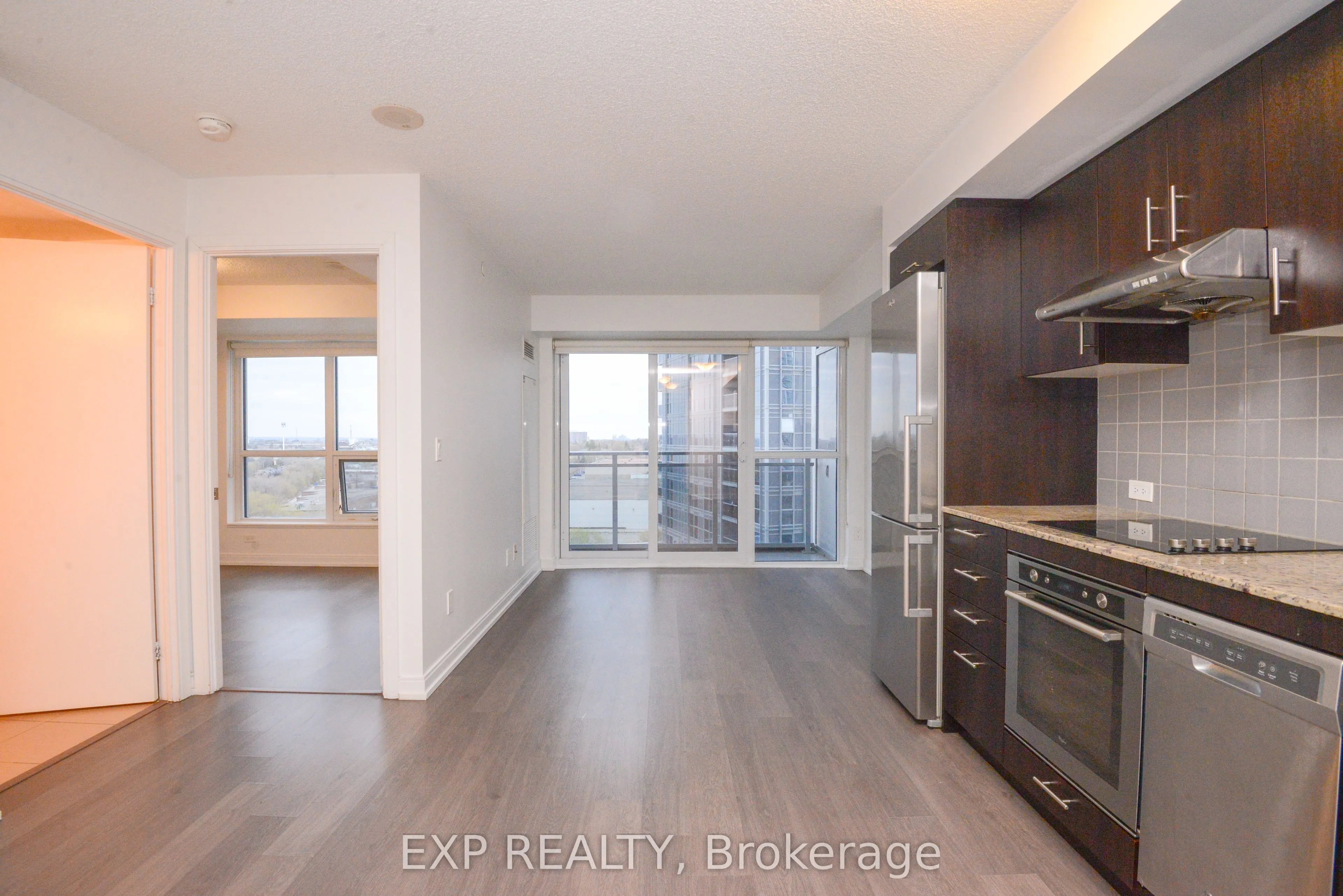 255 Village Green Square, #1009