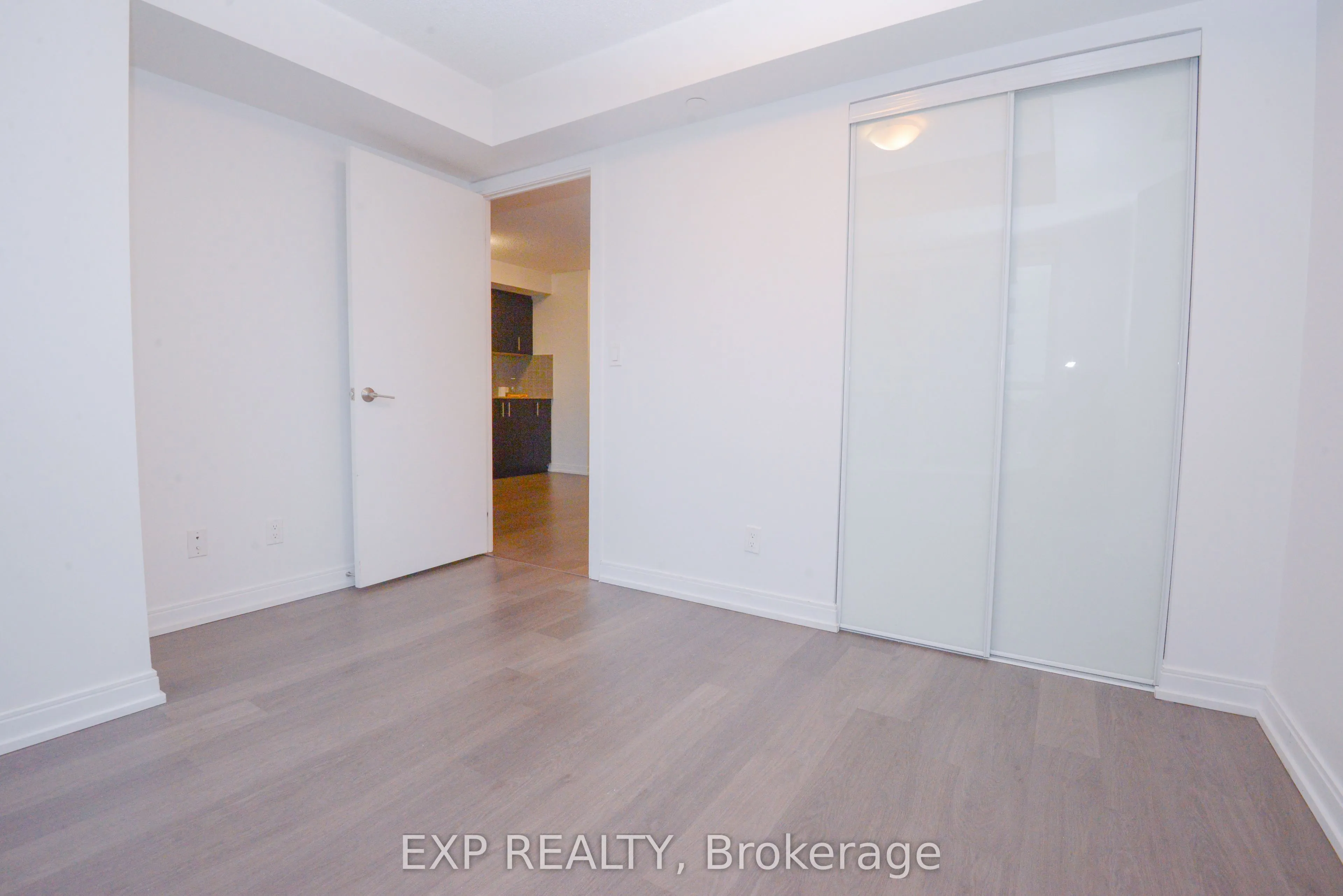 255 Village Green Square, #1009