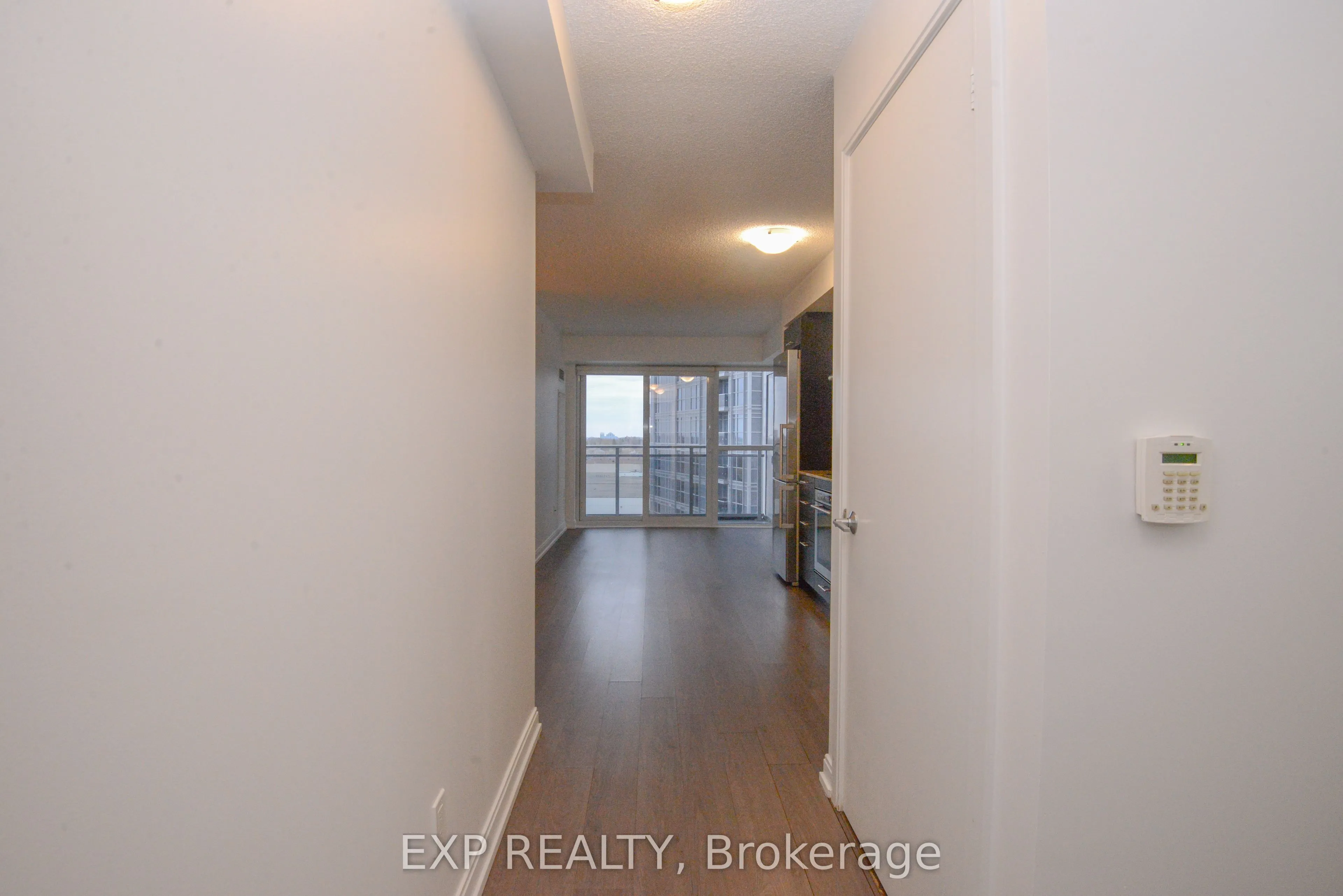 255 Village Green Square, #1009