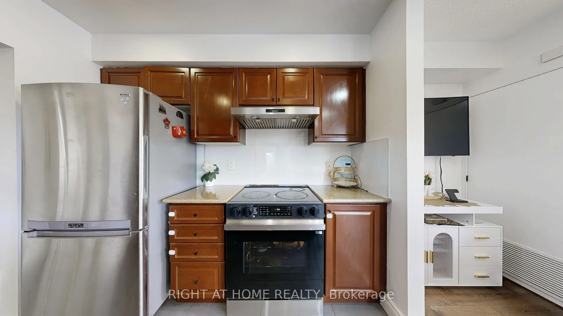 10 Mendelssohn Street, #325