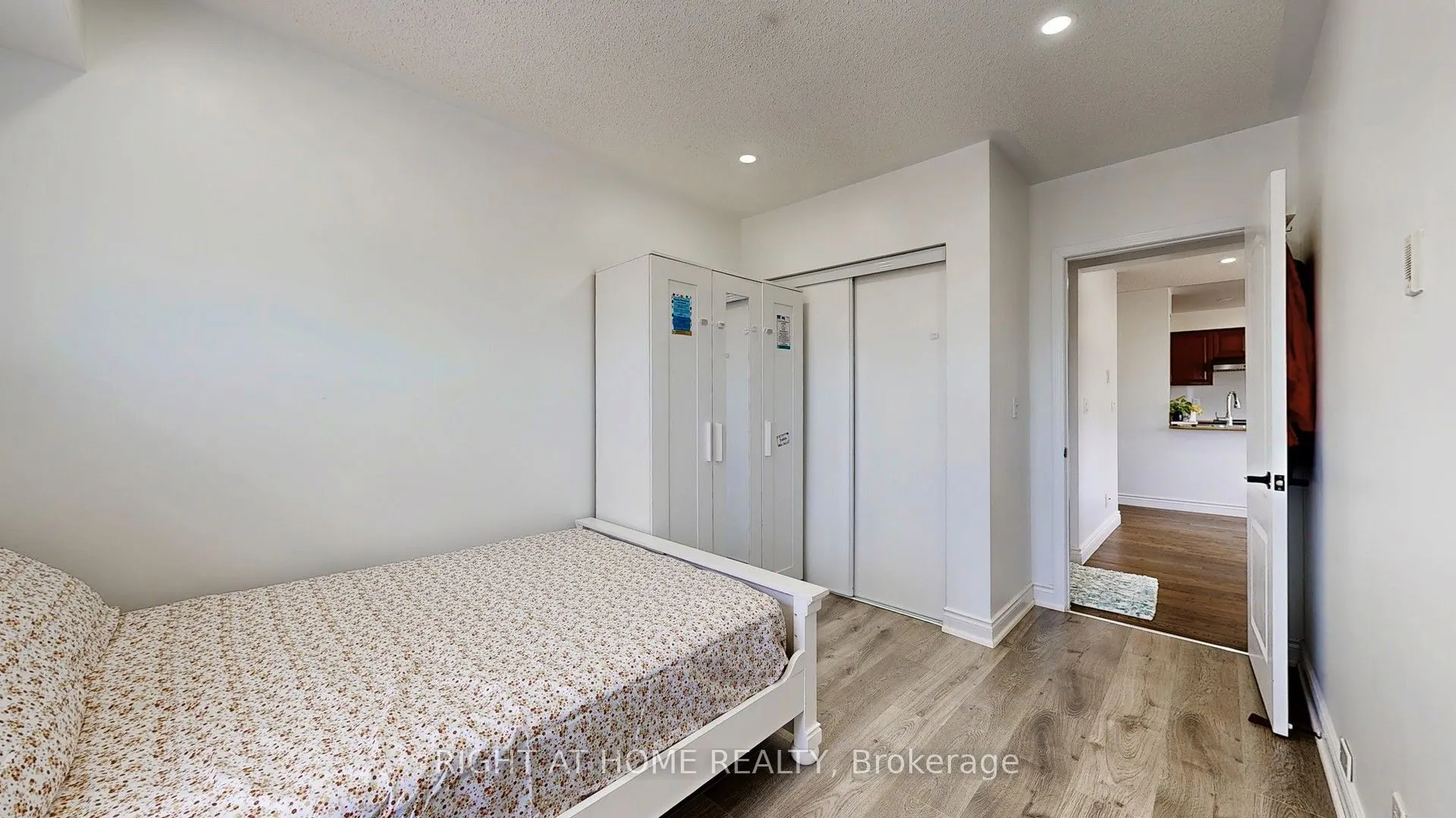 10 Mendelssohn Street, #325