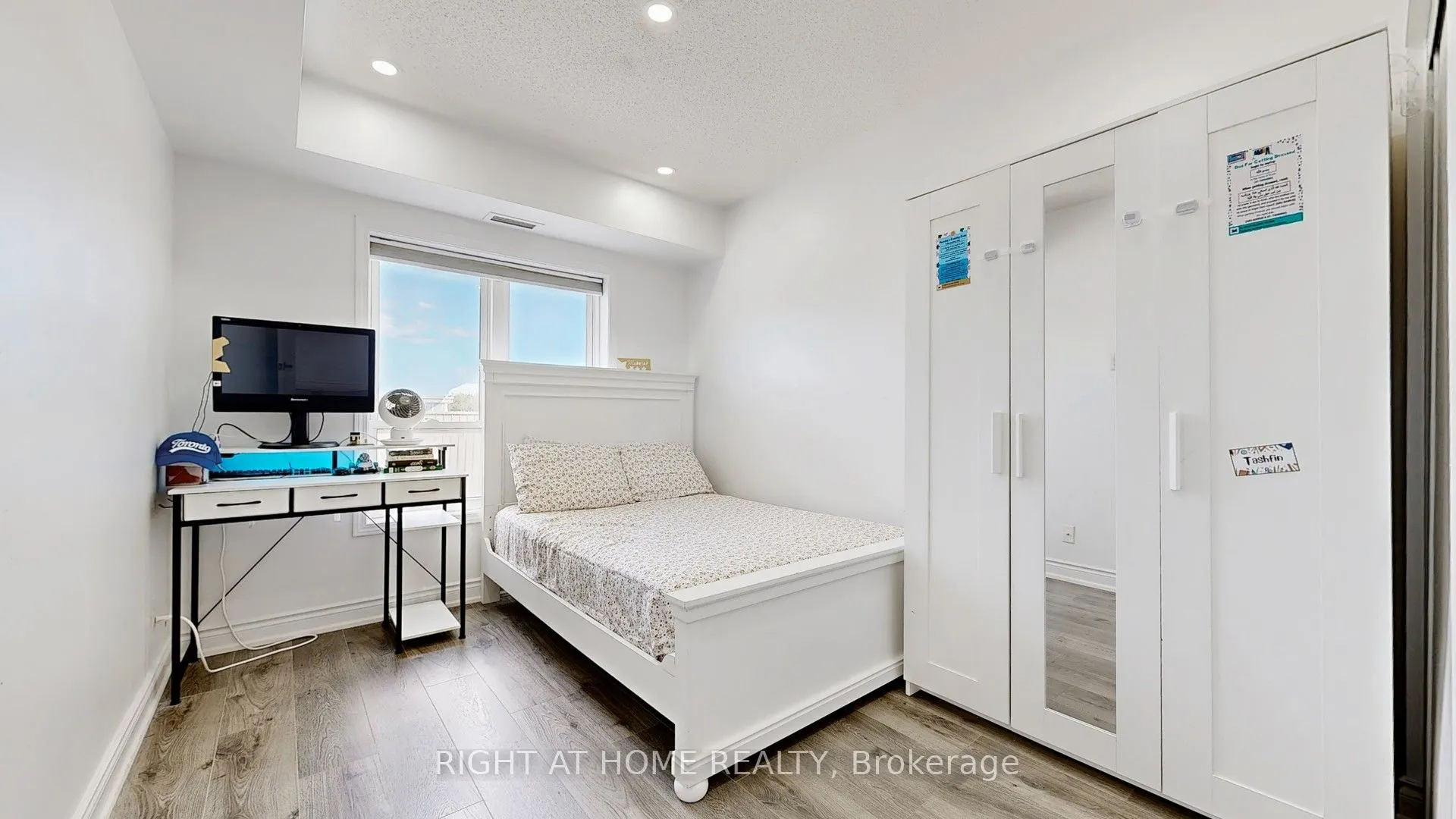 10 Mendelssohn Street, #325