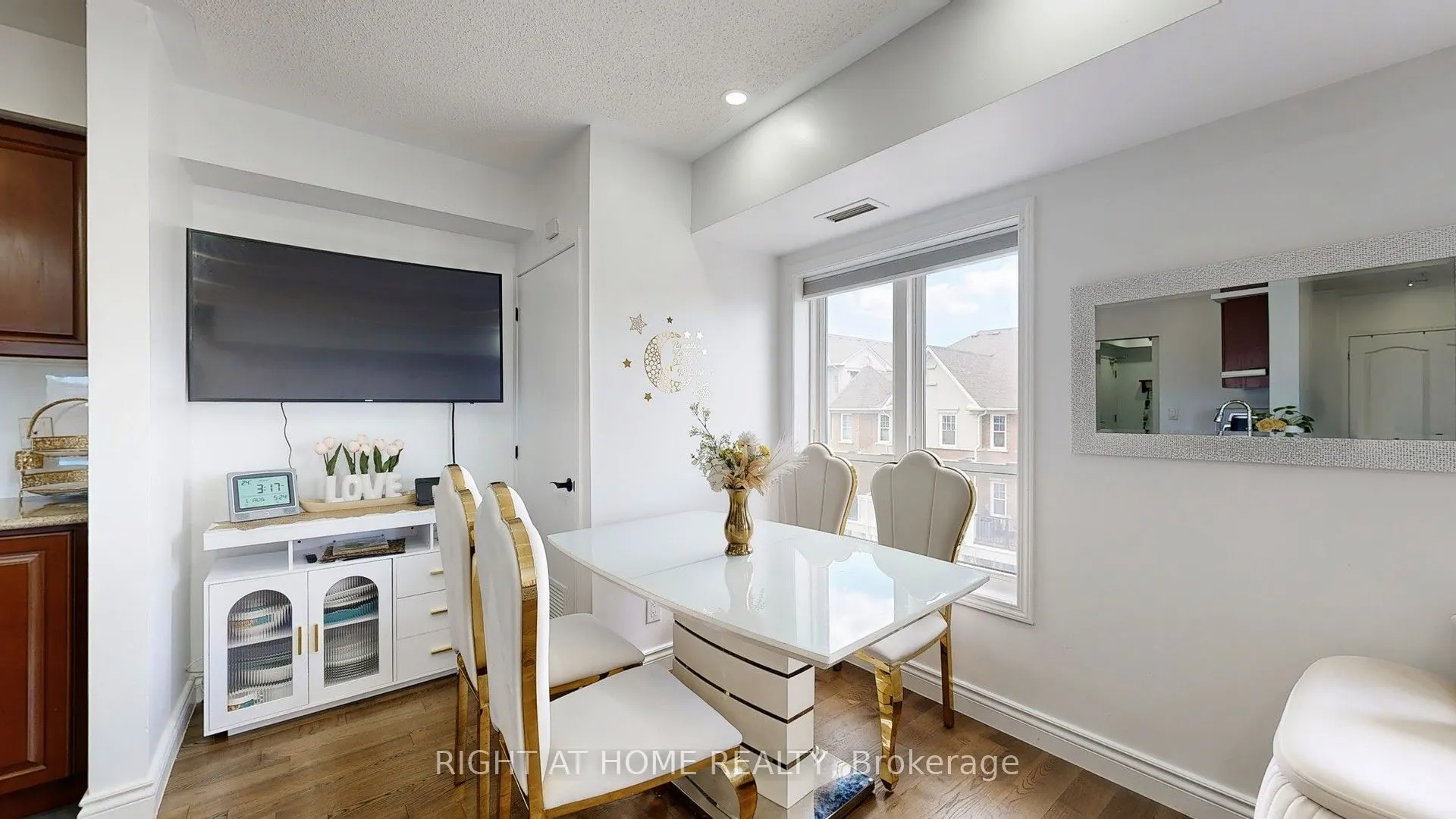 10 Mendelssohn Street, #325