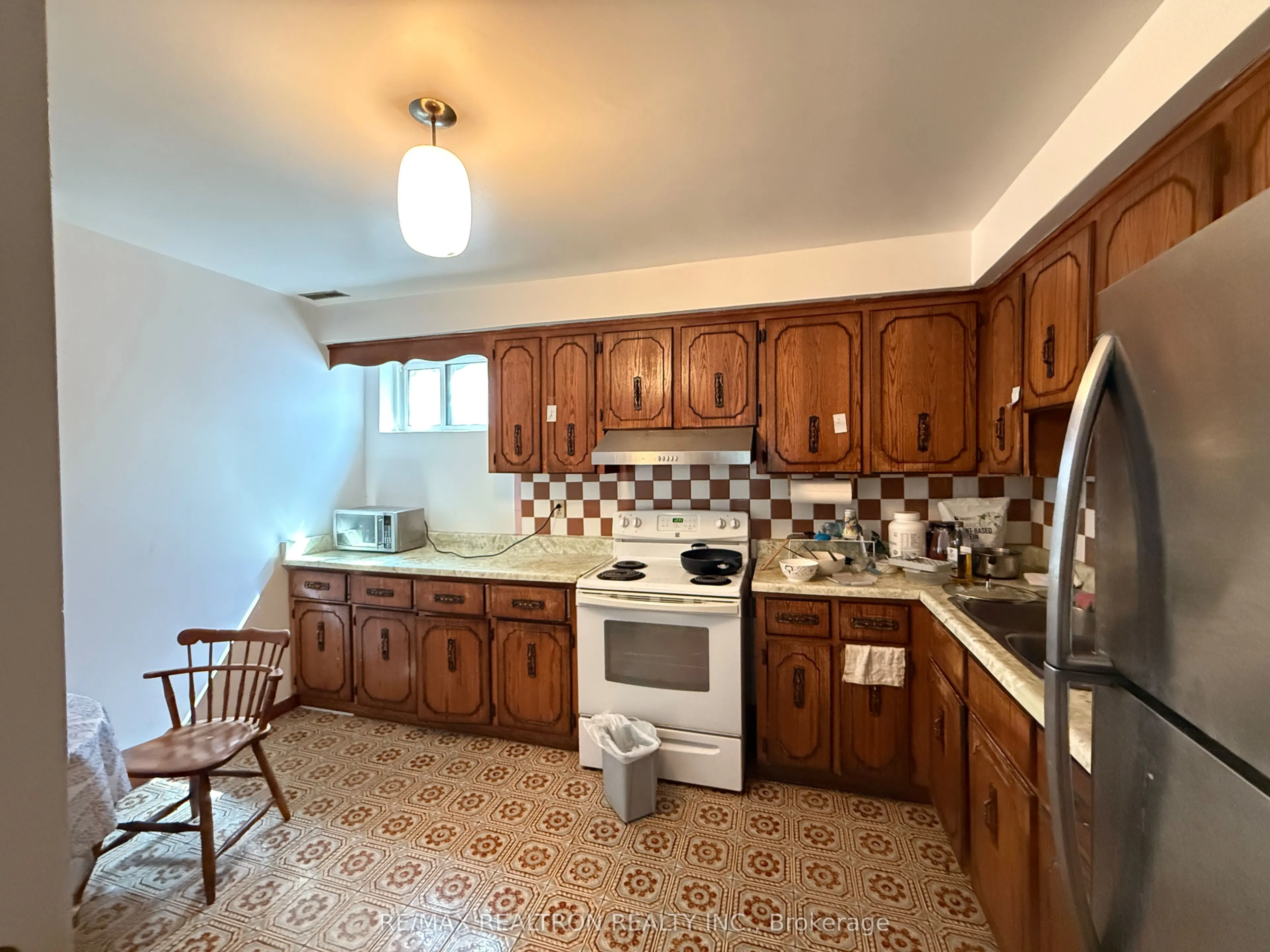 34 Iangrove Terrace, #Main Floor