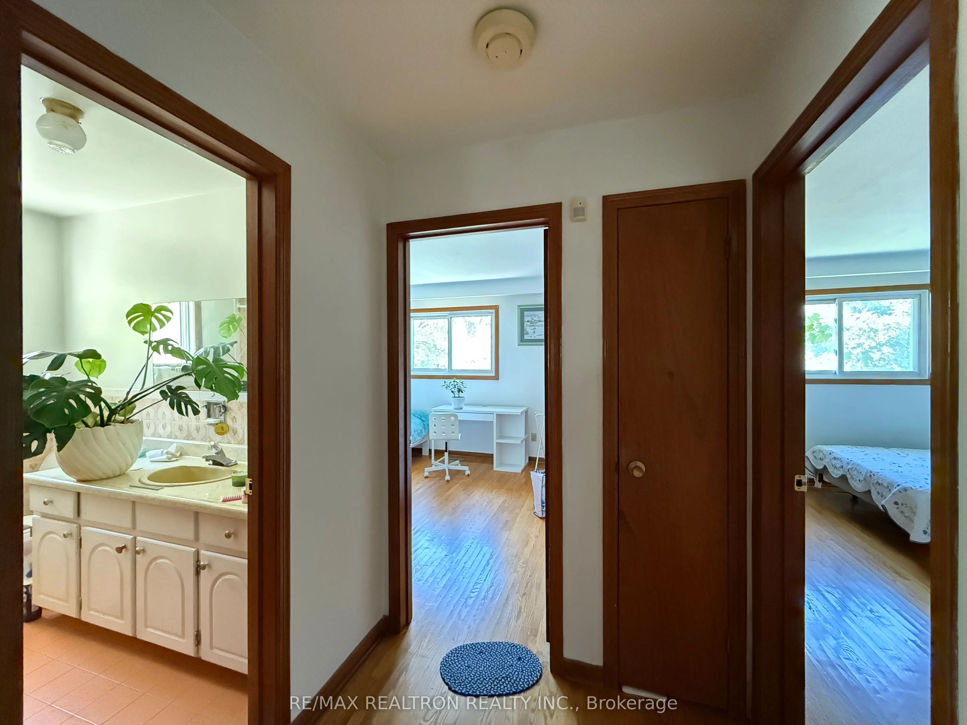 34 Iangrove Terrace, #Main Floor