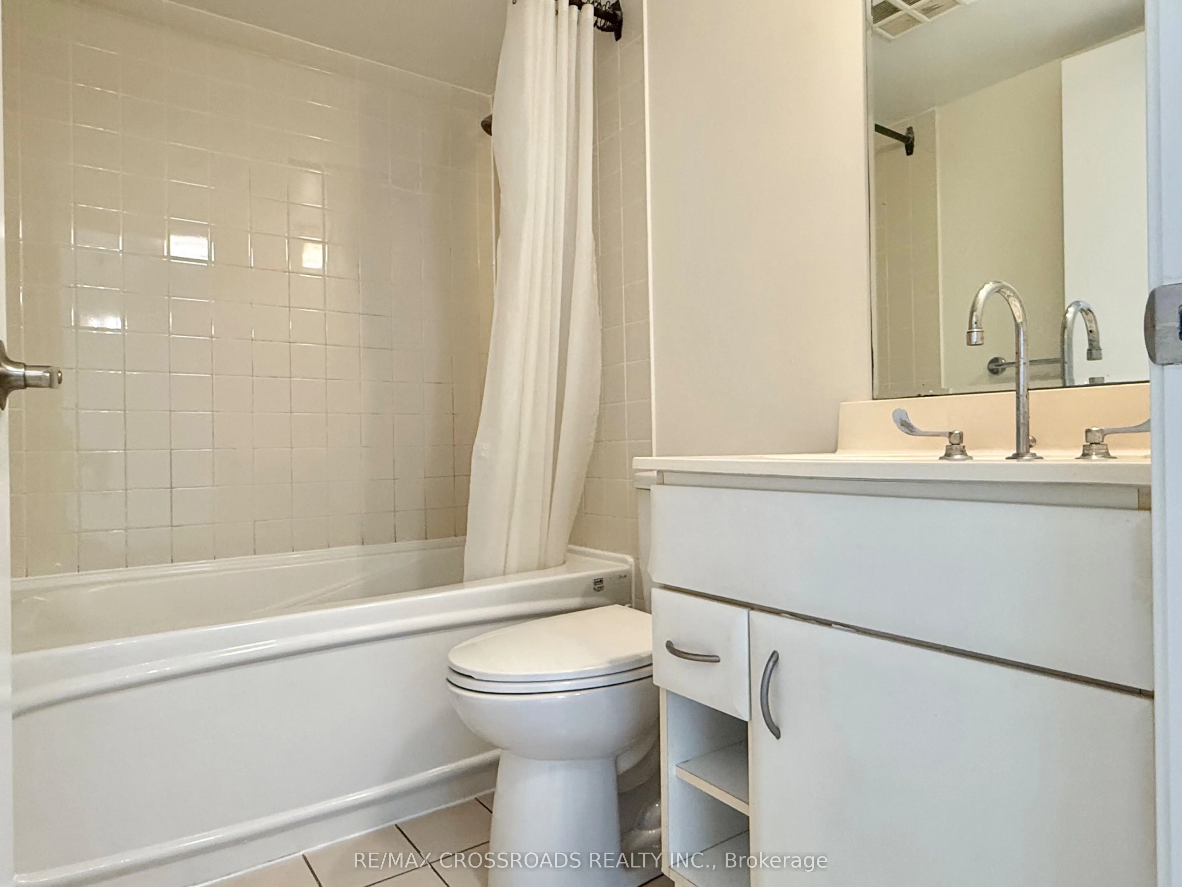 38 Lee Centre Drive, #1115