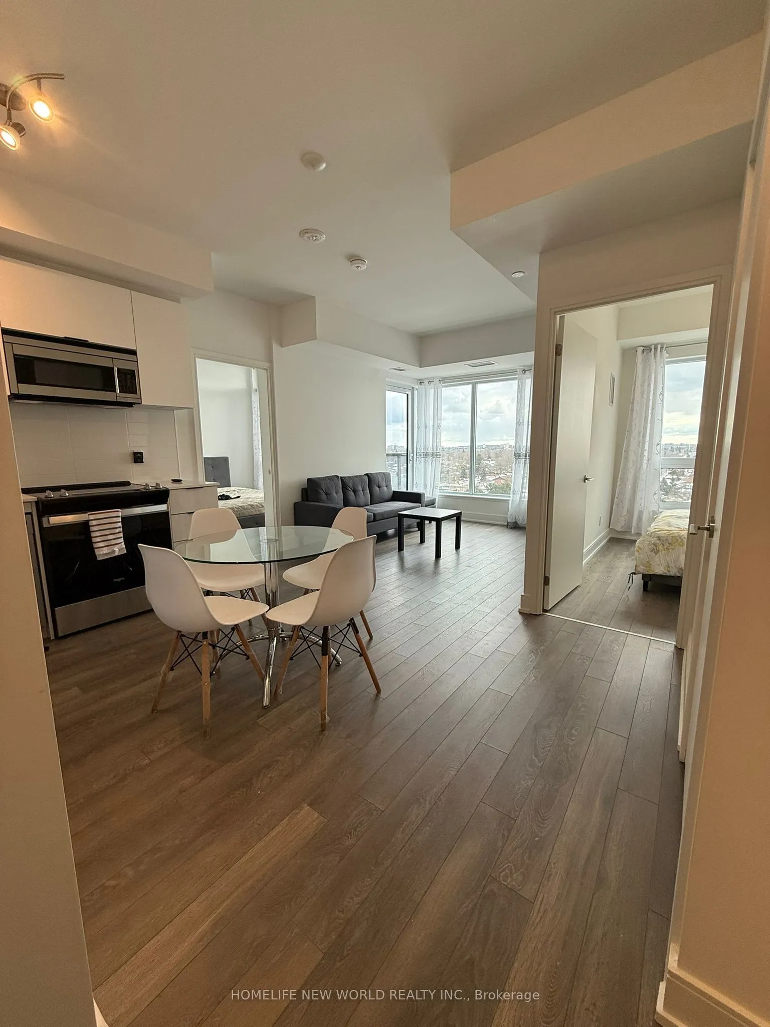 1350 Ellesmere Road, #912