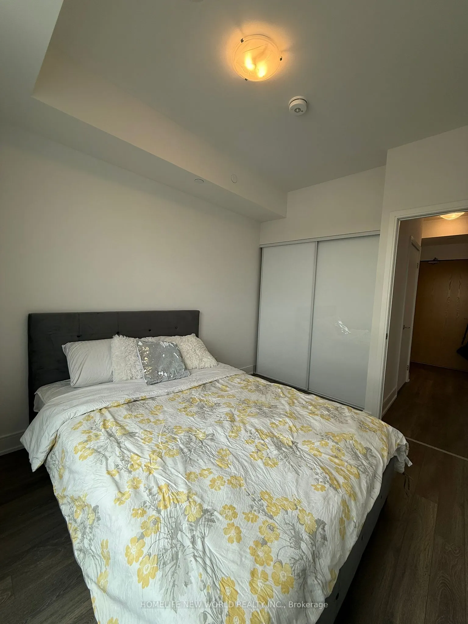 1350 Ellesmere Road, #912