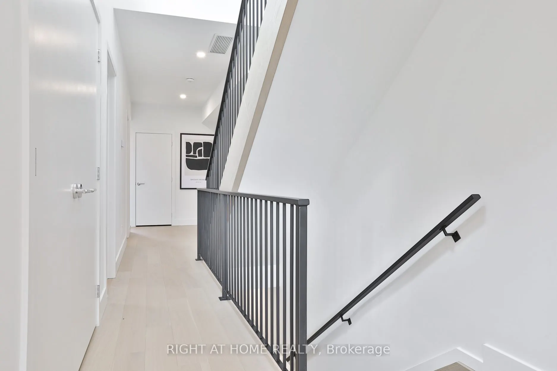 2343 Gerrard Street E, #Sky