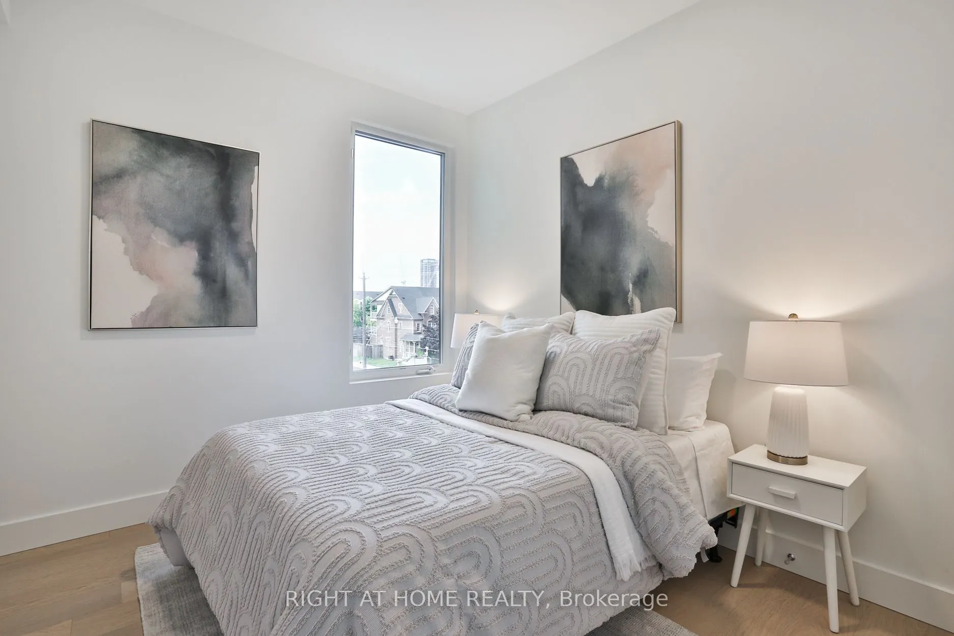 2343 Gerrard Street E, #Sky