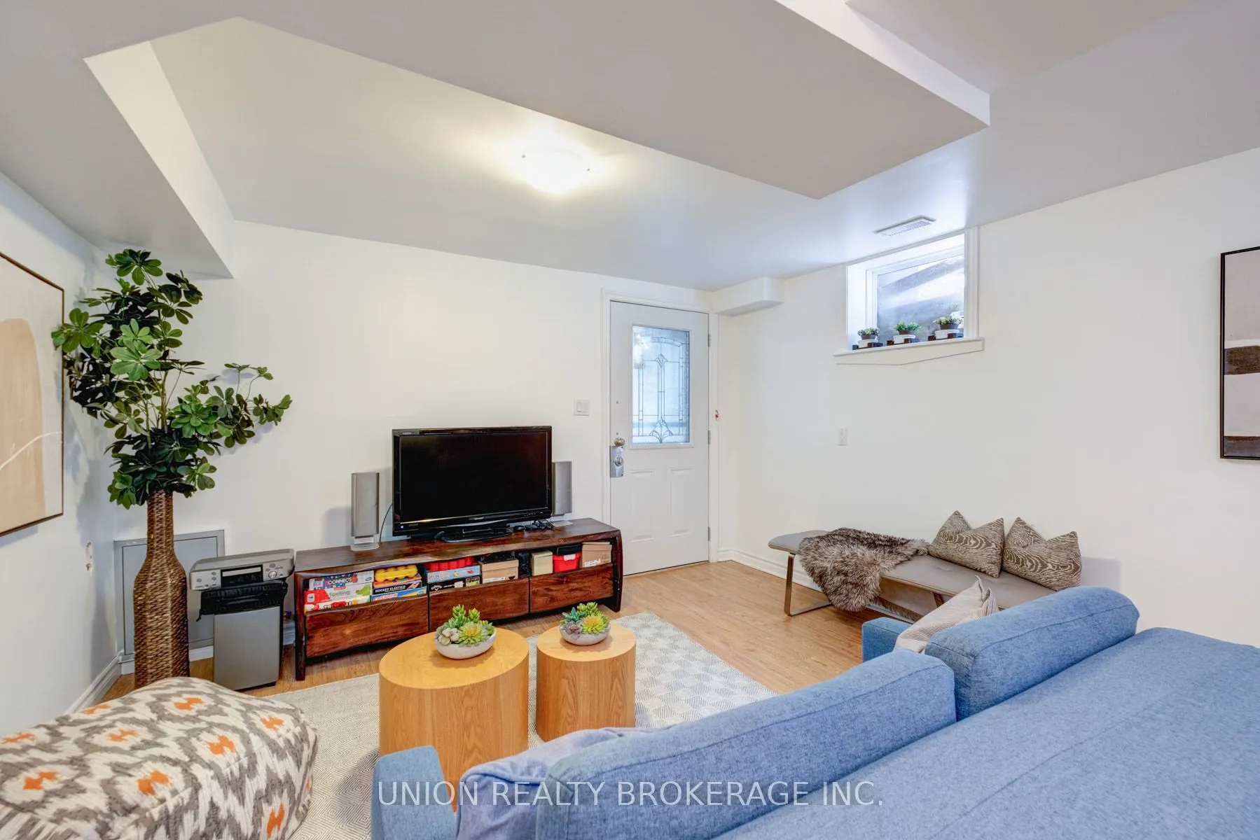 301 Victoria Park Avenue