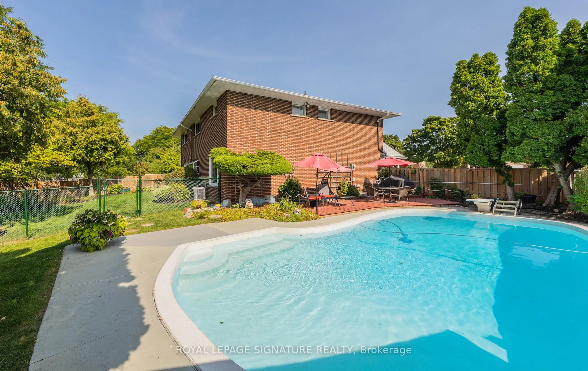 28 Roundwood Court