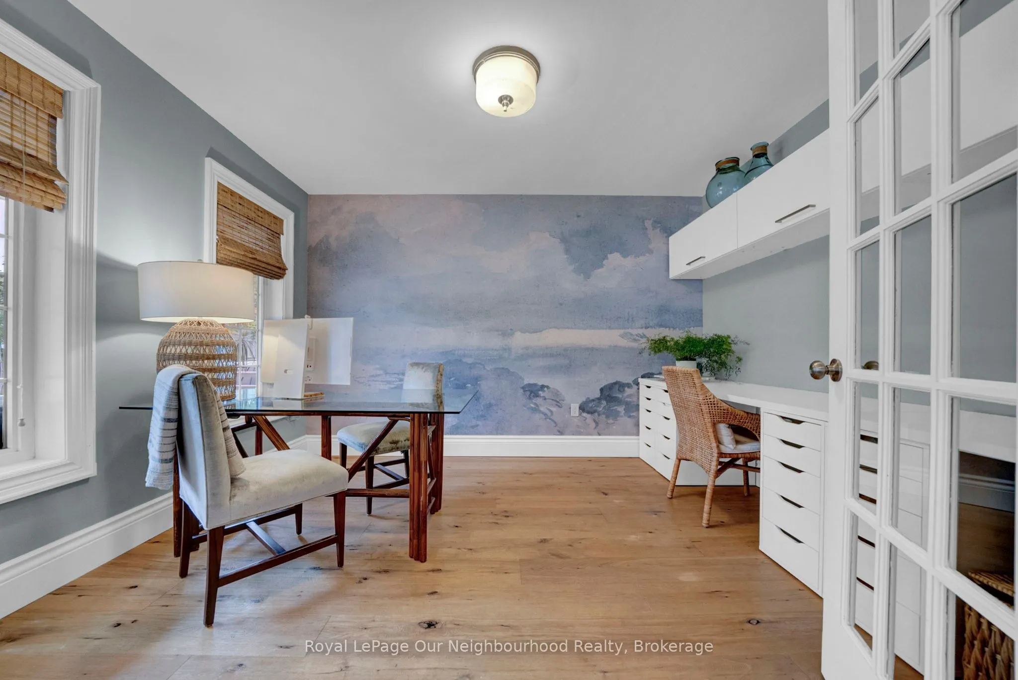 106 Hoile Drive N