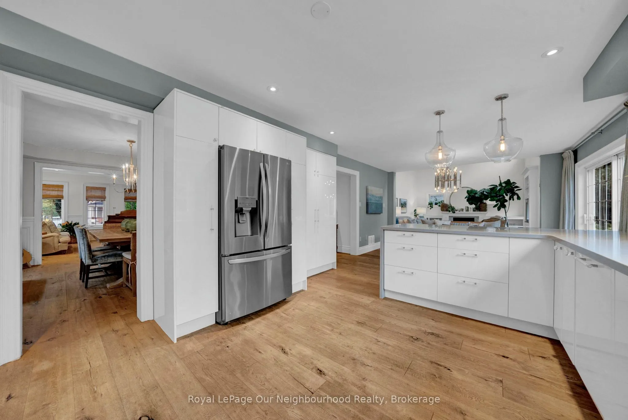 106 Hoile Drive N