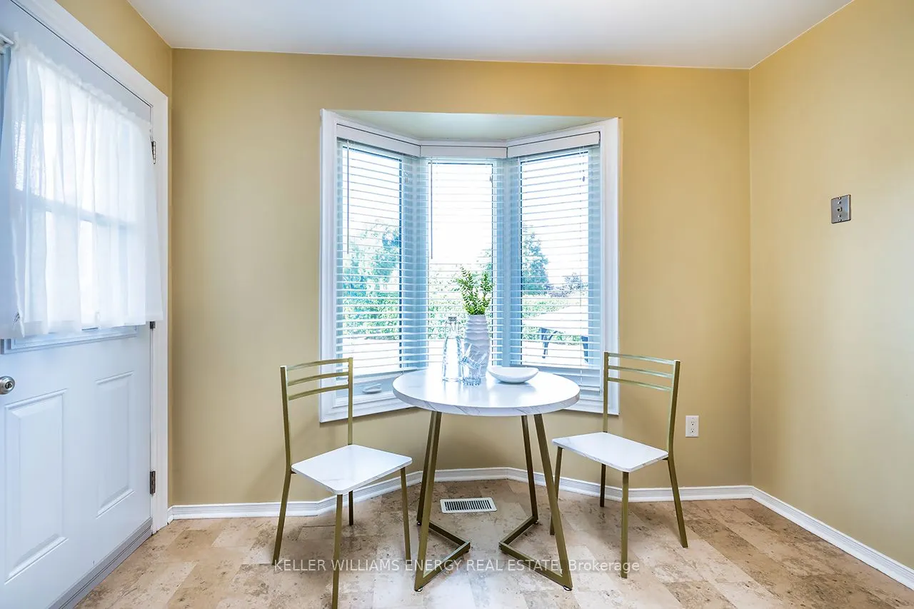 623 Dunrobin Court