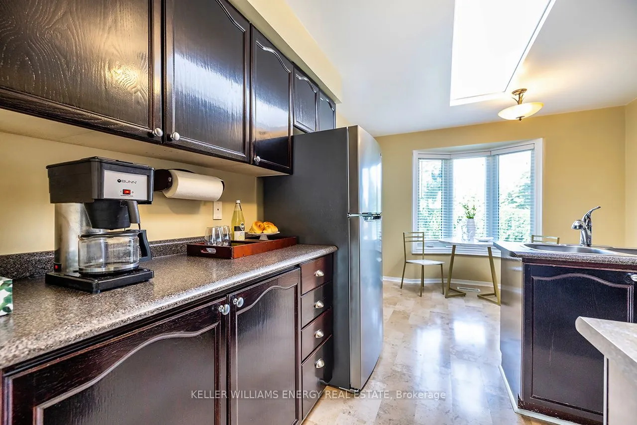 623 Dunrobin Court