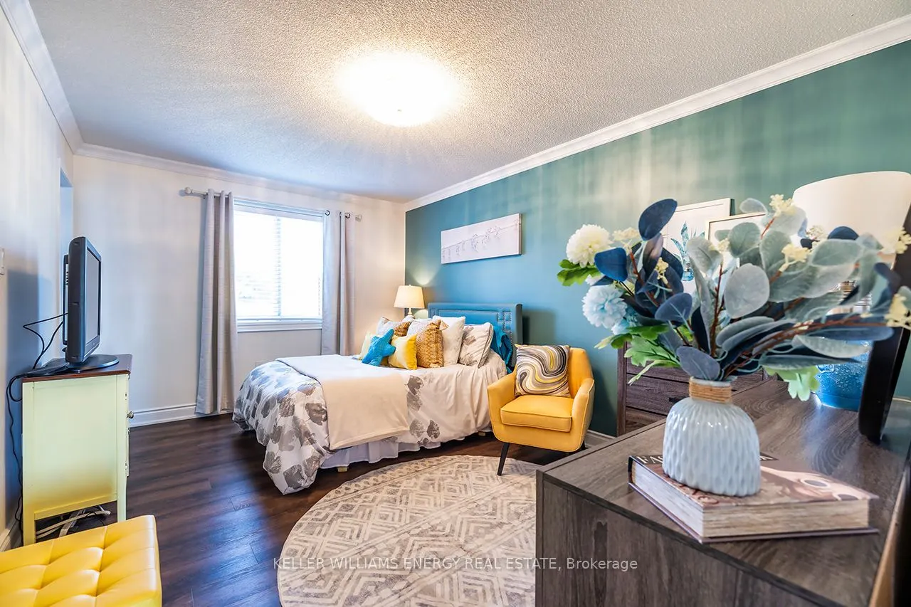 623 Dunrobin Court