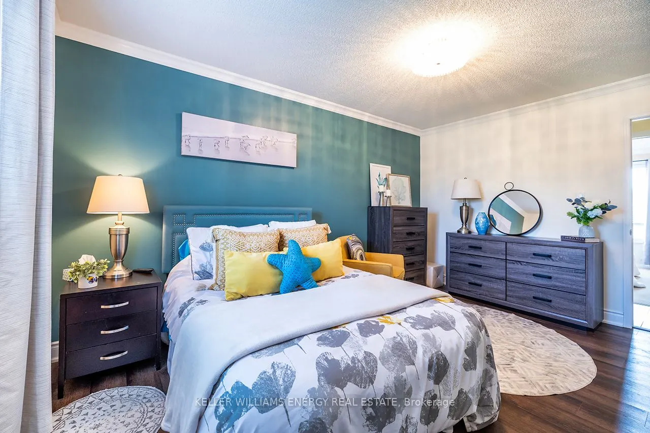 623 Dunrobin Court