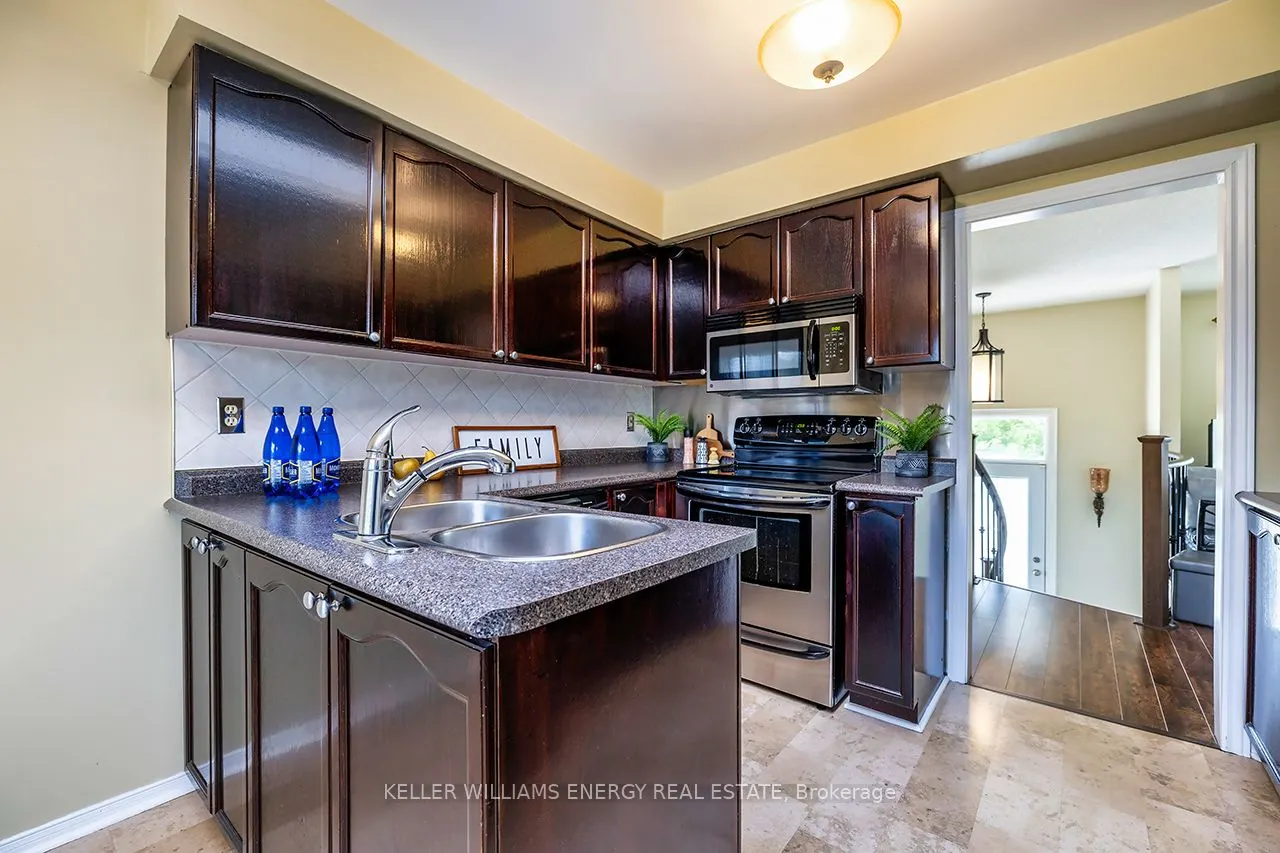 623 Dunrobin Court