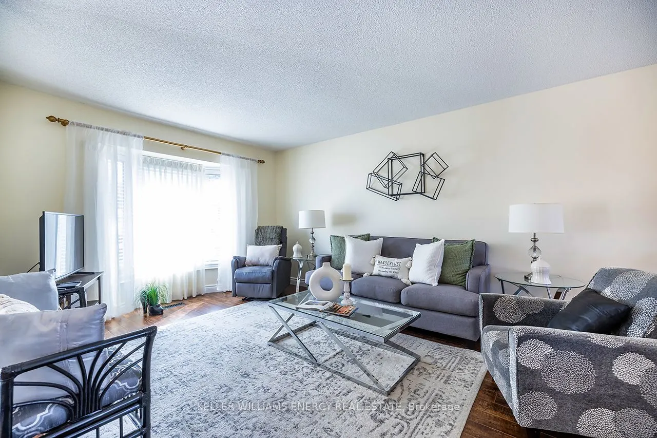 623 Dunrobin Court