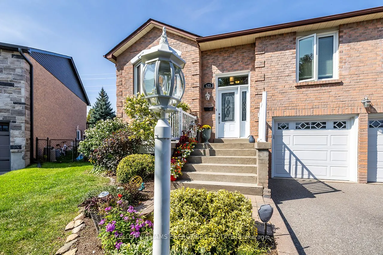 623 Dunrobin Court