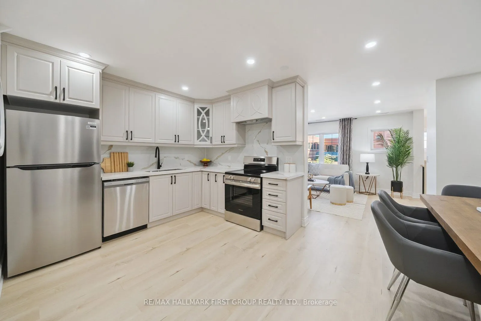 1400 The Esplanade Road N, #806