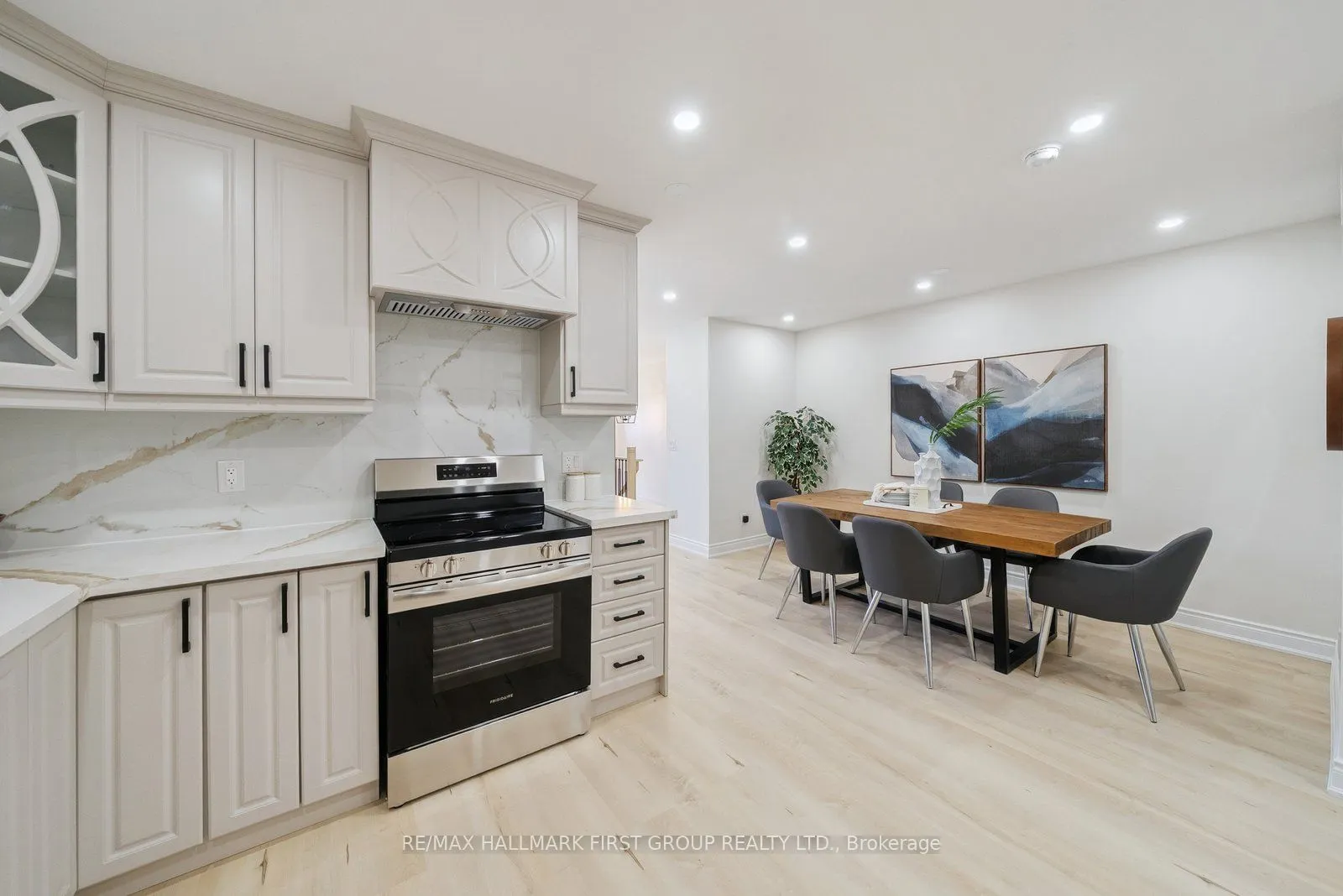 1400 The Esplanade Road N, #806