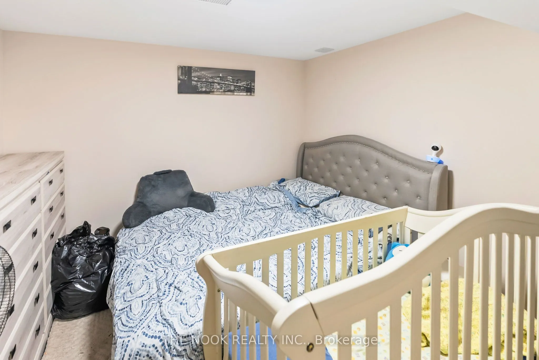 1041 Meadowridge Crescent
