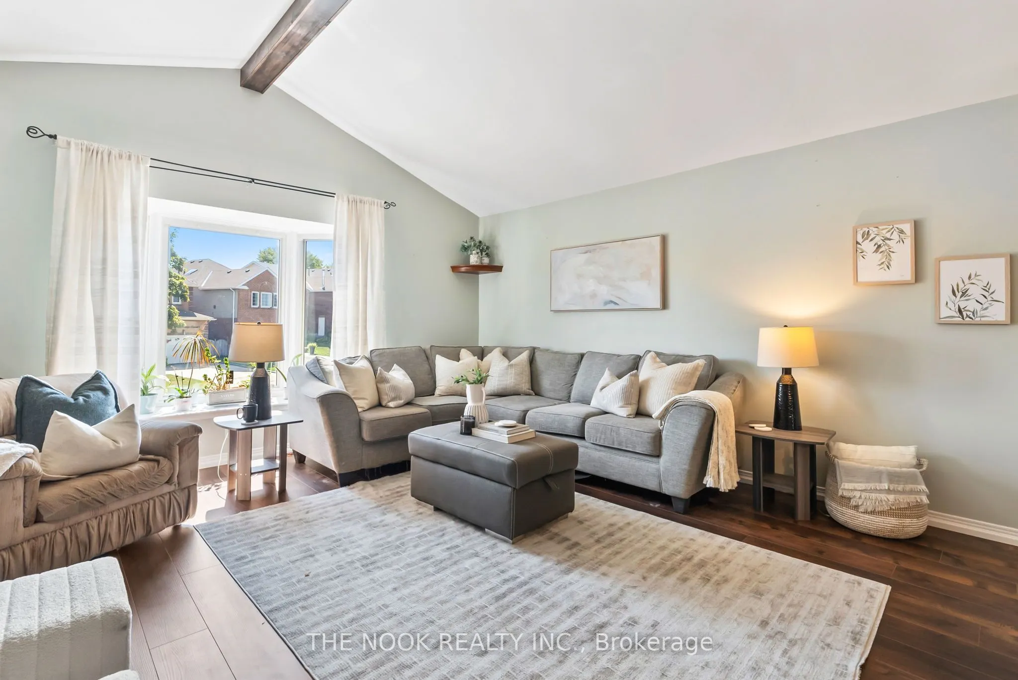 1041 Meadowridge Crescent