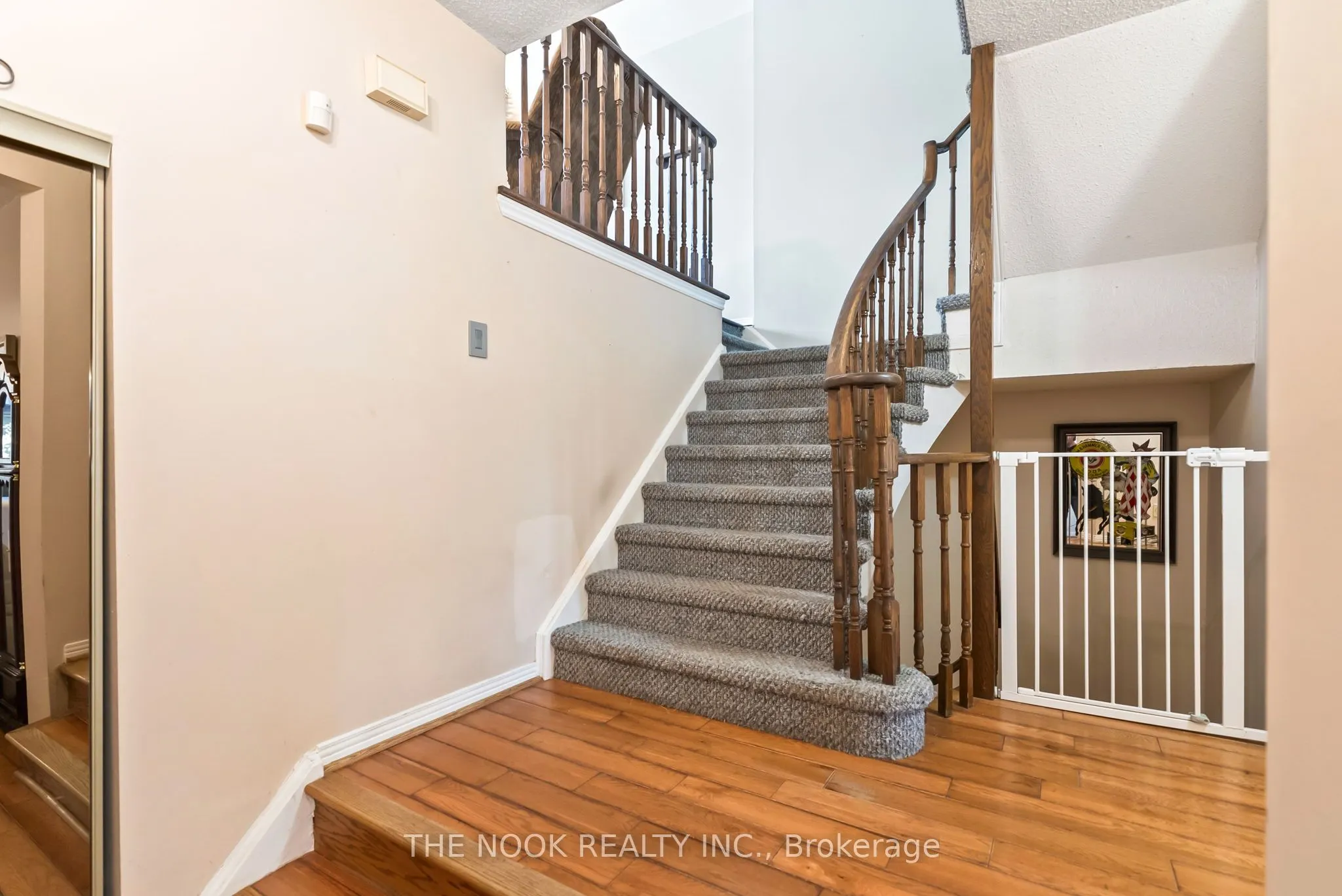 1041 Meadowridge Crescent